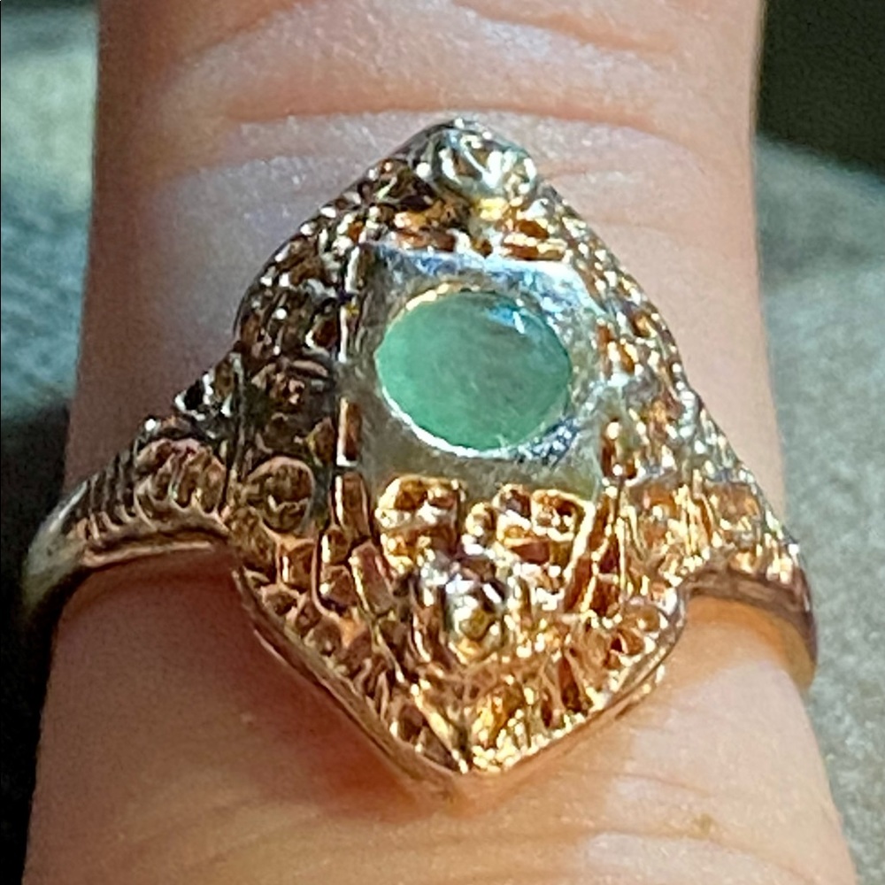 NWOT .25CTW GENUINE ROUND CUT EMERALD ROSE GOLD RING. - Picture 6 of 12